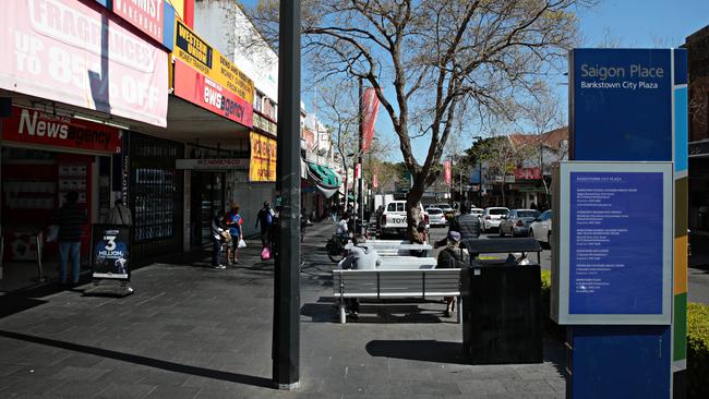 Near-deserted Sydney streets have a target to reopen on October 18. Picture: NCA NewsWire / Adam Yip