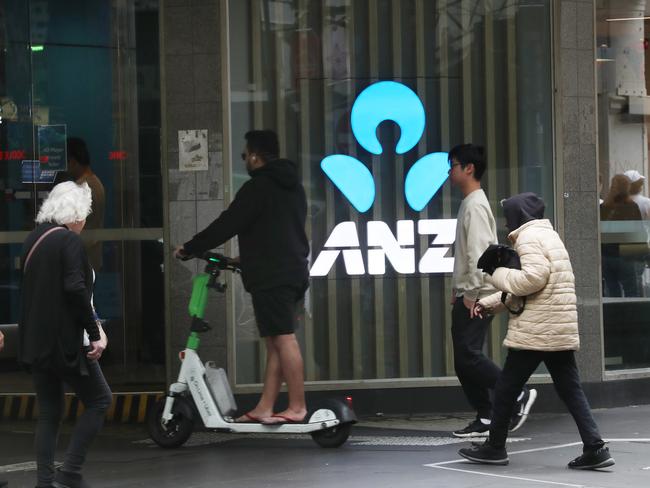 MELBOURNE, AUSTRALIA - NewsWire Photos, JANUARY 19. 2024. Generic economic images in Melbourne. ANZ Swanston  street. Picture: NCA NewsWire / David Crosling