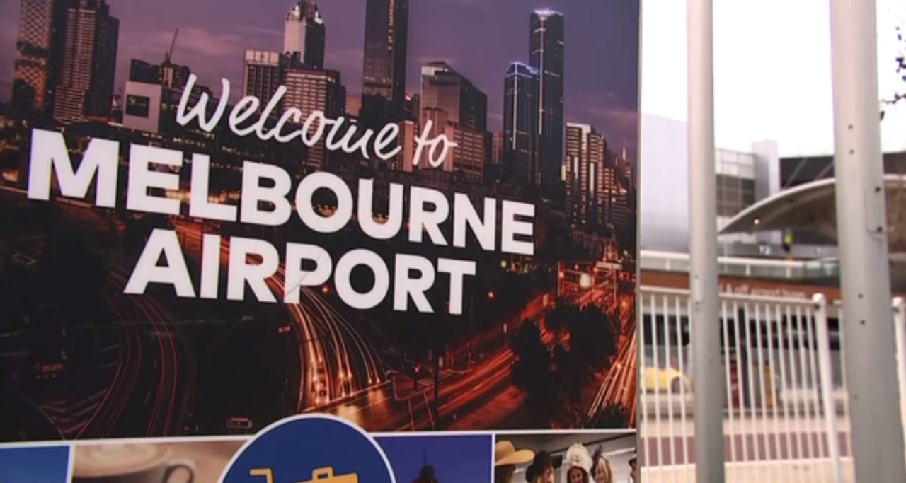 Melbourne's $10 billion airport rail under threat