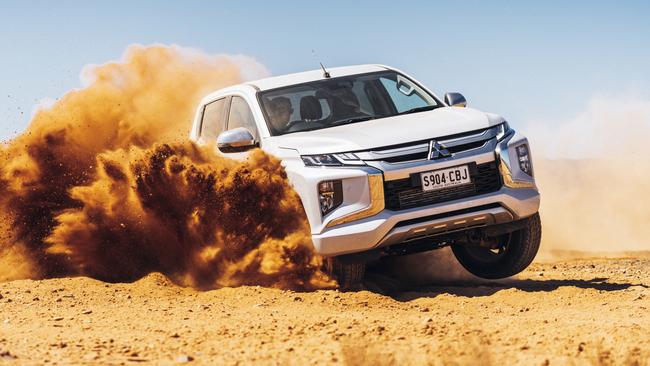 A new Mitsubishi Triton is just around the corner and the Japanese brand is trying to move the remain stock of the current model.