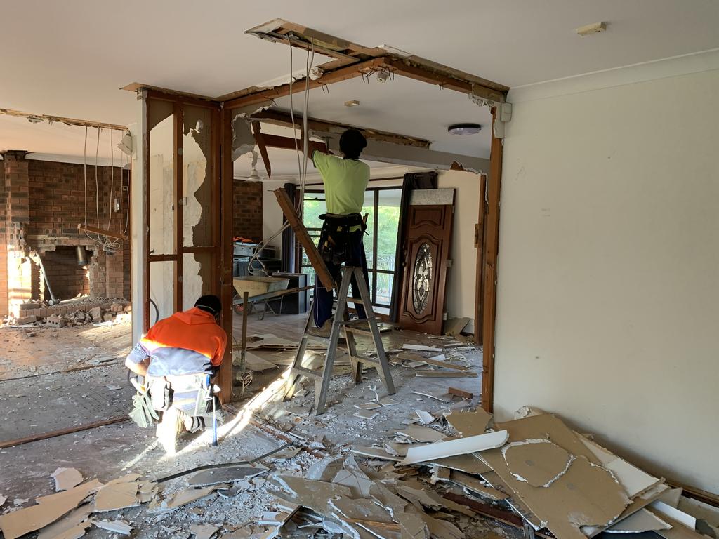 Renovators and would-be DIY-ers are being warned about the potential risks of carcinogenic materials when undertaking changes to the home over the Easter long weekend..