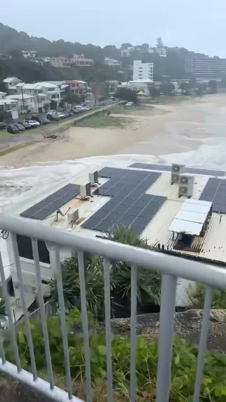 Cyclone Alfred's crazy storm surge at Currumbin Beach