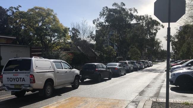 Queues for Sutherland's COVID-19 Drive-Through Clinic on July 14. Picture: Eliza Barr