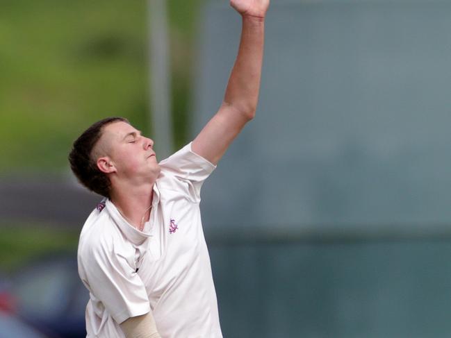 Melbourne's emerging swing bowler Fergus O’Neill. Picture: Sarah Matray