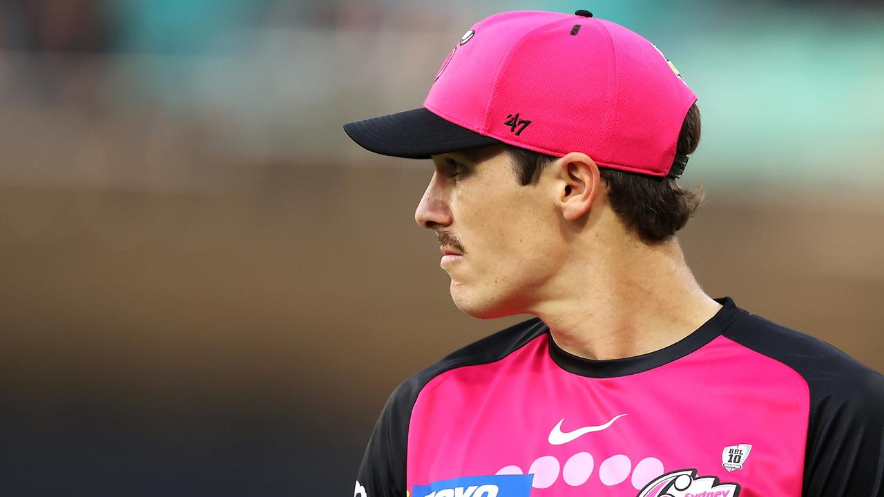 SYDNEY, AUSTRALIA - DECEMBER 11: Sean Abbott of the Sixers looks on during the Men's Big Bash League match between the Sydney Sixers and the Hobart Hurricanes at Sydney Cricket Ground, on December 11, 2021, in Sydney, Australia. (Photo by Mark Kolbe/Getty Images)