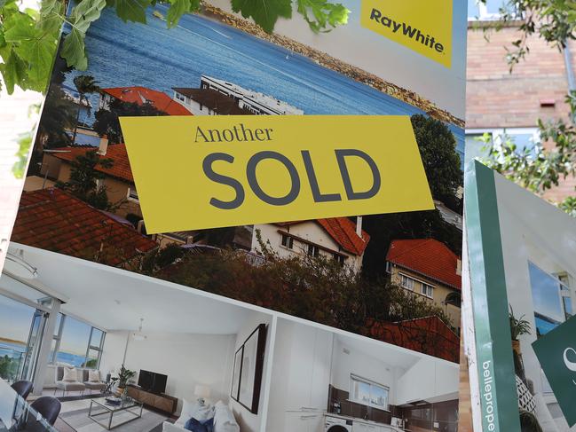 SYDNEY, AUSTRALIA - NewsWire Photos November 3, 2021: Generics stock photos of housing and real estate signage. Picture: NCA NewsWire / David Swift