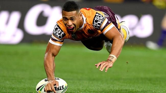 Brisbane secured a home final with a Round 25 demolition of Manly. (Photo by Bradley Kanaris/Getty Images)