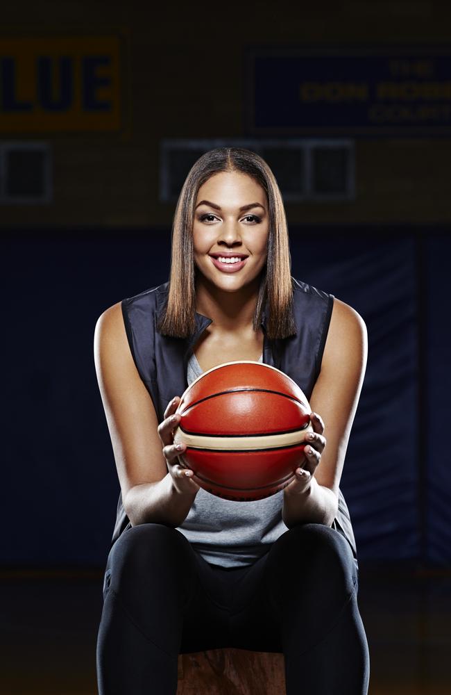 Liz Cambage. 