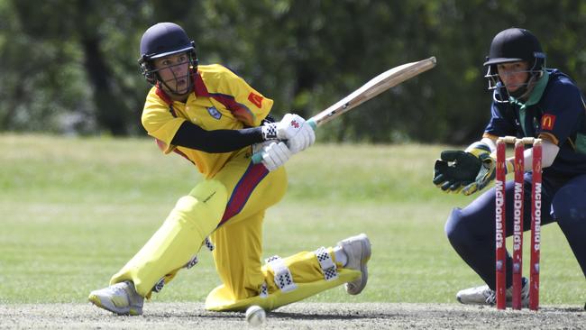 Angus Campbell sweeps for Greater Illawarra in Queanbeyan last season. Picture: NCA NewsWire / Martin Ollman