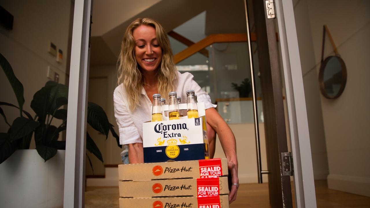 Pizza Hut Australia is now adding beer to its delivery menu, which means you can get a six-pack delivered to your door with your order.