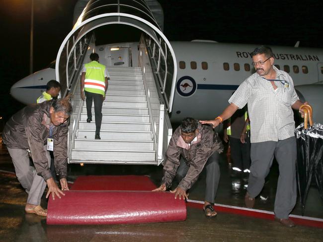 The red carpet is rolled out as Tony Abbott arrives in Mumbai for his 2-day official visit to the sub-Continent.