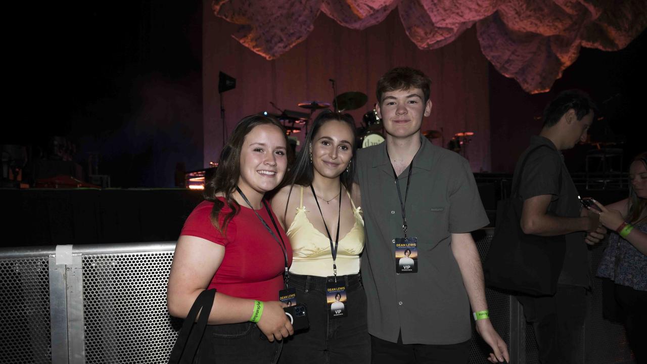 Dean Lewis Hobart show at MyState Bank Arena - Ivy Whelan, Alex Moore and Logan Lamprey. Picture: Caroline Tan