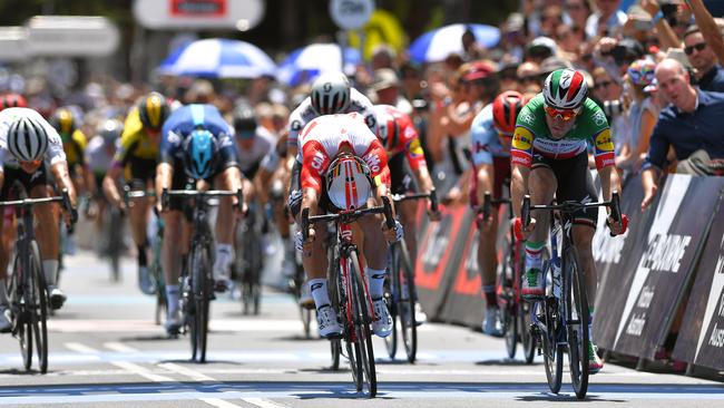 Caleb Ewan lunges to finish second. Picture: Getty