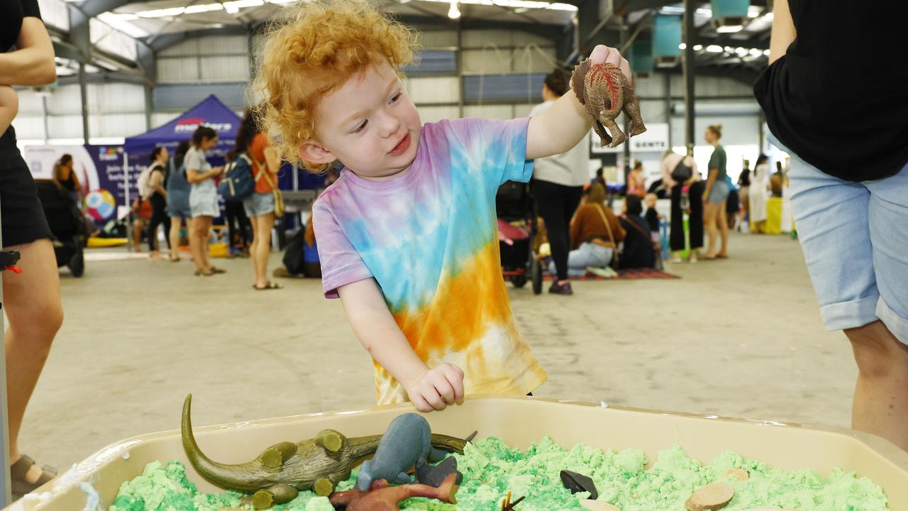Pictures: Photo gallery of cute kids and toddlers playing at Messy Play ...