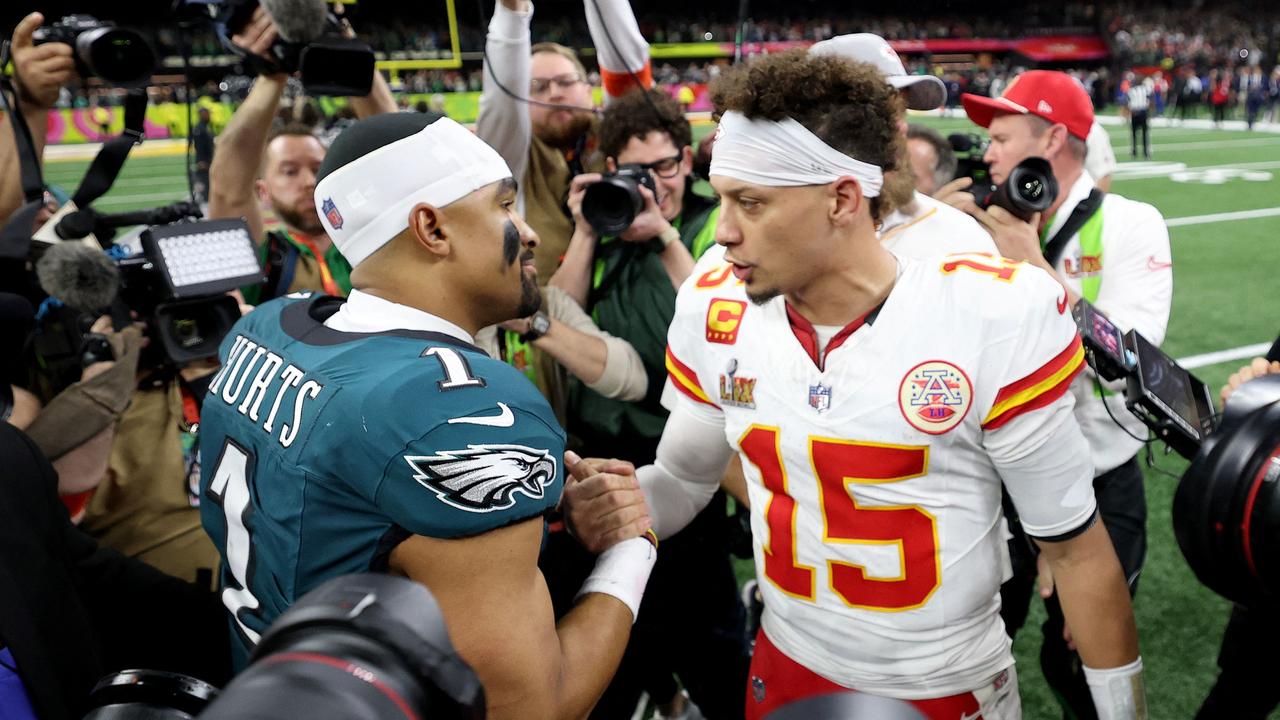 Jalen Hurts and Patrick Mahomes meet on the field after the game. Photo by JAMIE SQUIRE / GETTY IMAGES NORTH AMERICA.