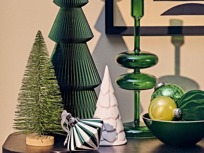 Edit your decoration palette to neutrals and a single color.. Picture: Ted Cavanaugh for WSJ