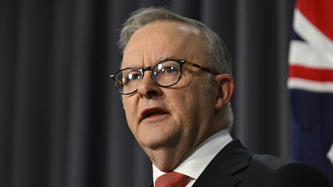 CANBERRA, AUSTRALIA  - NewsWire Photos - January 16, 2025:  Prime Minister Anthony Albanese holds a press conference at Parliament House in Canberra. Picture: NewsWire / Martin Ollman