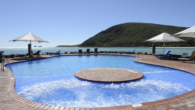 The saltwater pool at Brampton Island, long before it fell into its current decrepit state.