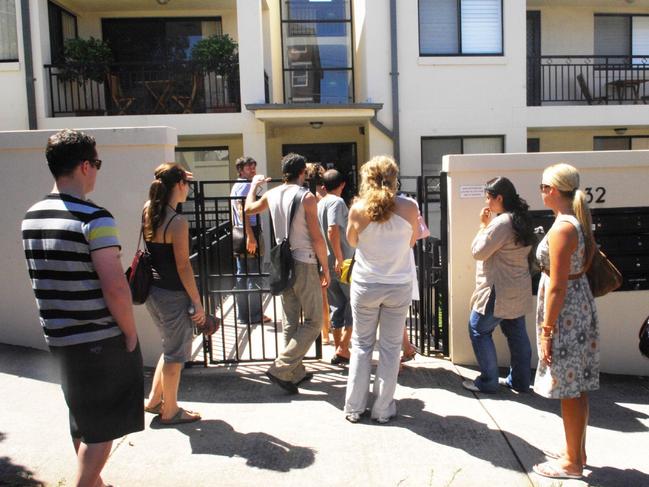 21/02/2007 LIBRARY: Rent crisis - about 25 people in rental market queue to inspect a one bedroom apartment in Clovelly. Chahaija Hunter inspects the home