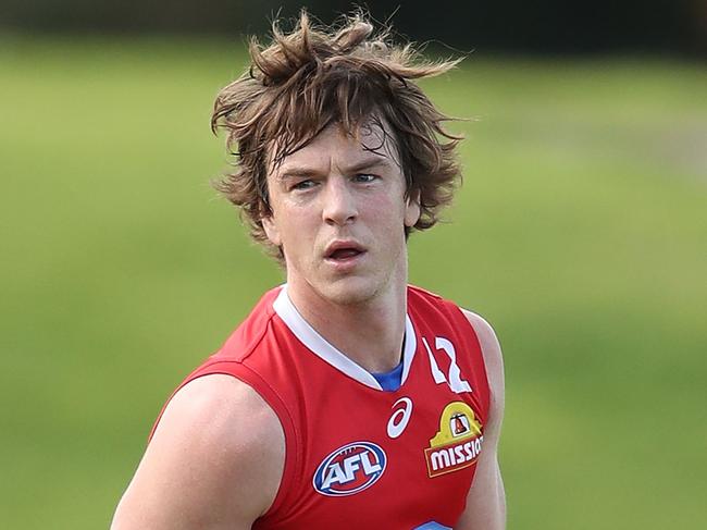 MELBOURNE, AUSTRALIA - JUNE 13:  Liam Picken of the Bulldogs runs with the ball during a Western Bulldogs AFL training session at Whitten Oval on June 13, 2018 in Melbourne, Australia.  (Photo by Scott Barbour/Getty Images)