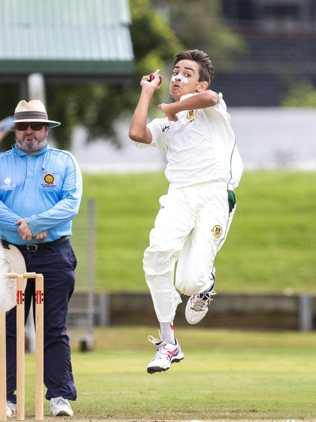 Bailey Reed, bowling last season. Today he did the damage with the bat. (AAP Image/Richard Walker)