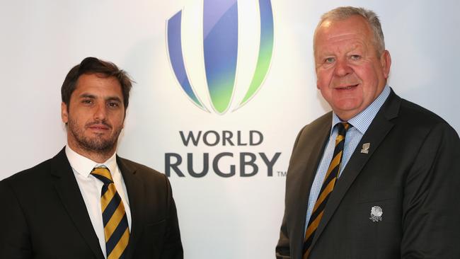 Agustin Pichot and Bill Beaumont. Picture: Andrew Redington/Getty Images