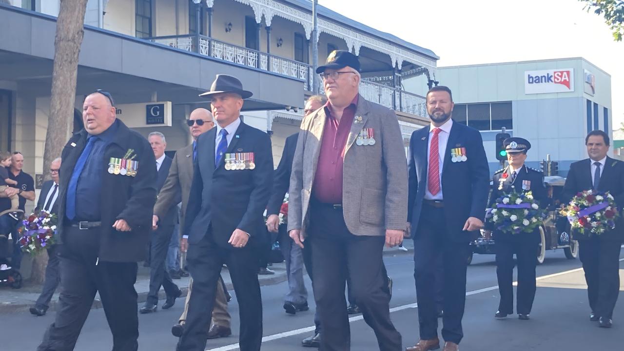 Mount Gambier Anzac Day 2022. The Mount Gambier Anzac Day march. Picture: Arj Ganesan