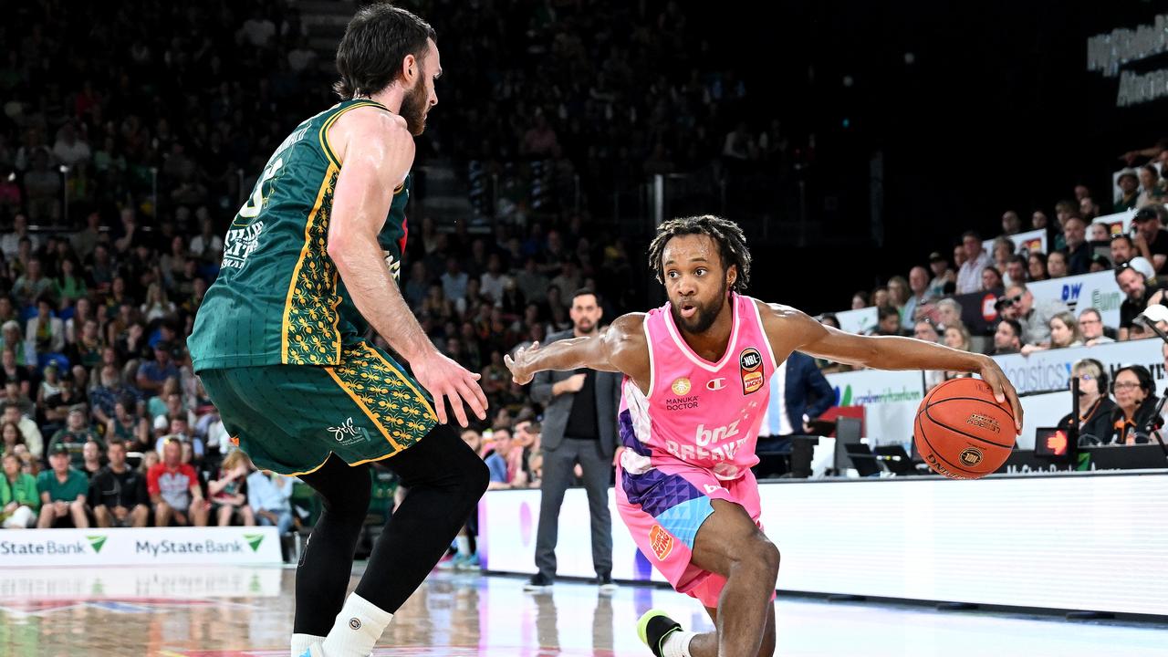 HParker Jackson-Cartwright of the Breakers in action during the round 13 NBL match between Tasmania Jackjumpers and New Zealand Breakers. Picture: Steve Bell/Getty Images.