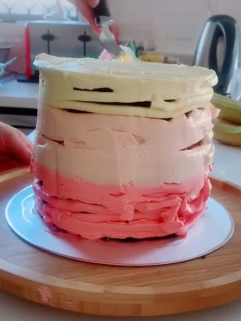 Then add different coloured icing to the side. Picture: TikTok