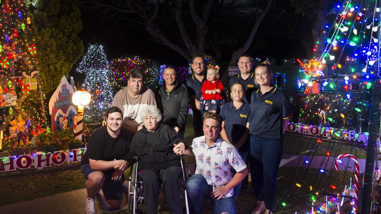 (Back from left) Len Eastwell, Dan Eastwell, Chris Kemp, Eloise Kemp, Jack Kemp, Tim Patterson and Lauren Kemp. (Front from left) Lachlan Eastwell, Norma Eastwell and Jarrod Eastwell. Len Eastwell's Christmas lights at 98 Curzon St. Saturday, 8th Dec, 2018.