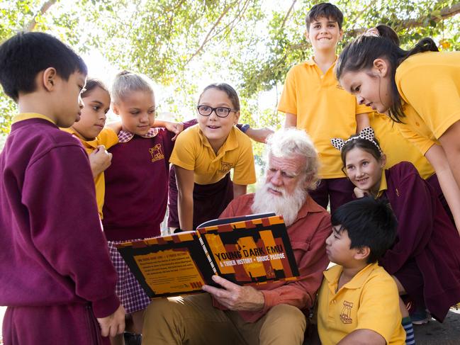 Bruce Pascoe reads Young Dark emu to students at Glebe Public School in 2019. Picture: Dylan Robinson