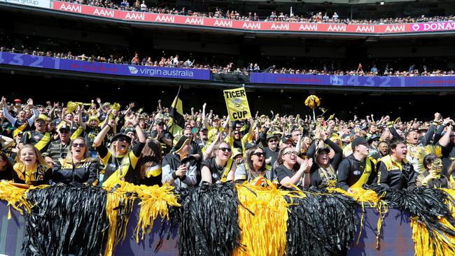 Experts believe crowd capacity of between 25 to 50 per cent could be possible by the AFL grand final. Picture: Alex Coppel