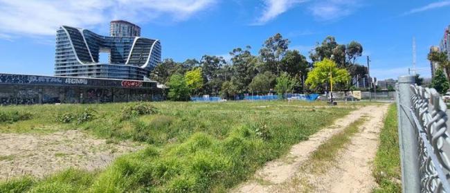 The current vacant premises at 330 Botany Rd, where the buildings will be built if approved.