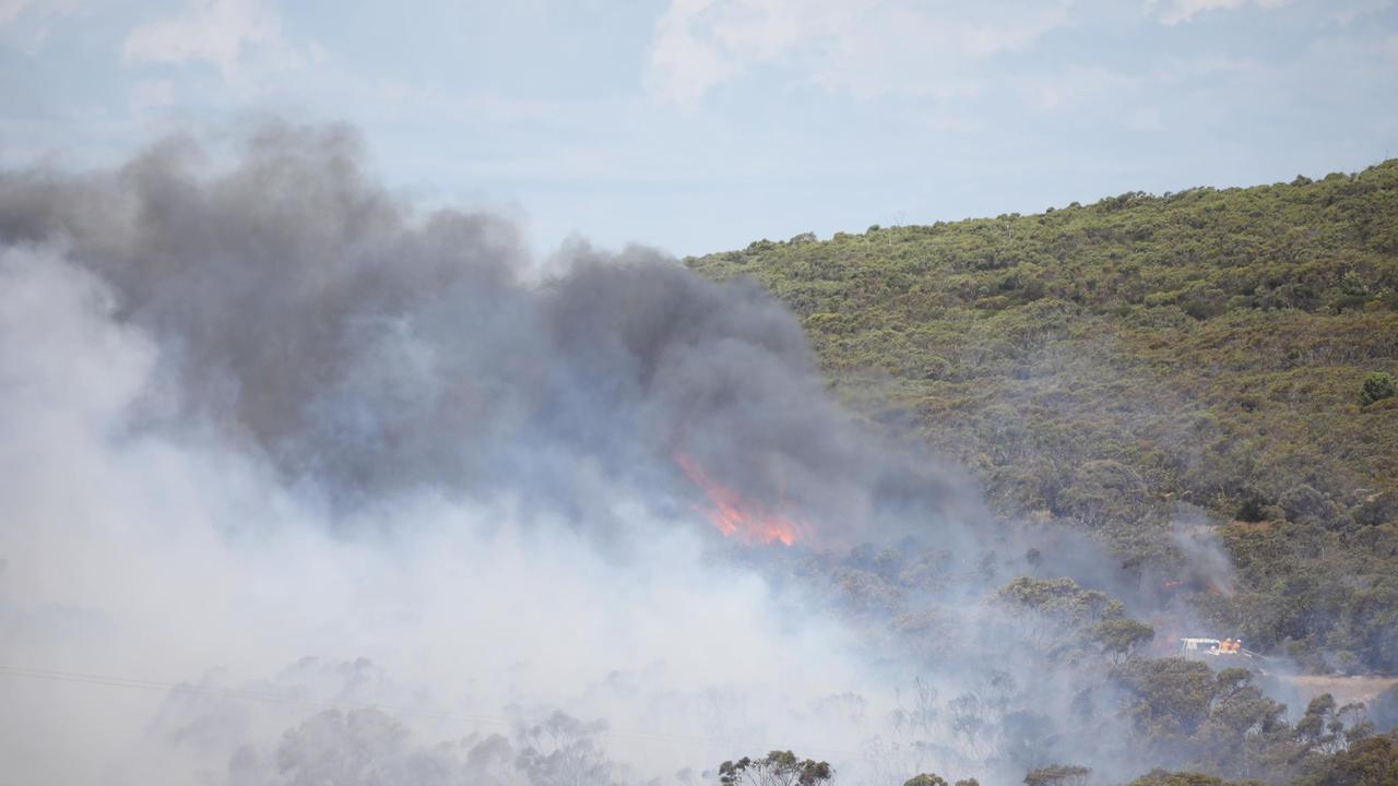 Bushfire burning out of control at Port Lincoln. Picture: Robert Lang