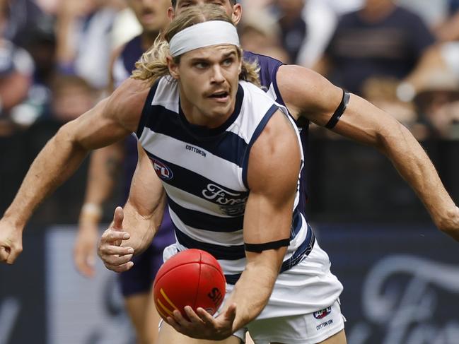 Headband and shoulders above rest: Smith’s stunning Cats debut