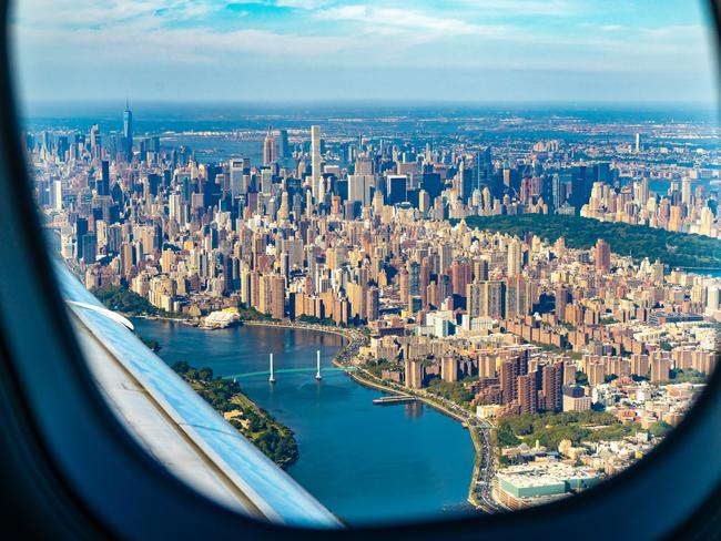 New York's Manhattan and Queens, as well as New Jersey, seen from the airplane departing from the La Guardia airport.