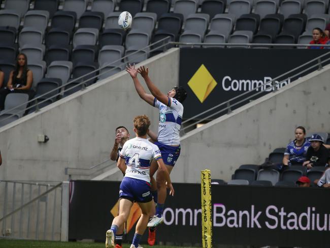 The Warriors fly high at CommBank Stadium. Picture: Warren Gannon Photography