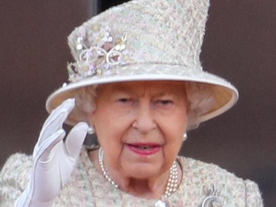 NON-EXCLUSIVE PICTURE: MATRIXPICTURES.CO.UK PLEASE CREDIT ALL USES  WORLD RIGHTS  Queen Elizabeth II along with other members of the Royal family on the balcony of Buckingham Palace during Trooping The Colour, the Queen's annual birthday parade in London.  The Queen will then take her salute at a fly-past of the Royal Air Force from the balcony at Buckingham Palace.  The ceremony of Trooping the Colour is believed to have first been performed during the reign of King Charles II.   Since 1748, the Trooping of the Colour has marked the official birthday of the British Sovereign.   Over 1400 parading soldiers, almost 300 horses and 400 musicians take part in the event.   JUNE 8th 2019  REF: JRD 192105