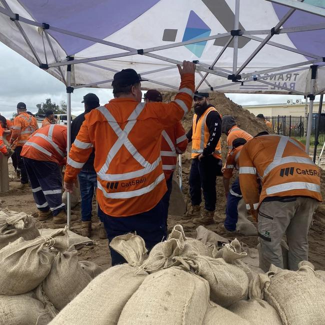 Sandbagging efforts by the SES in Moree today.