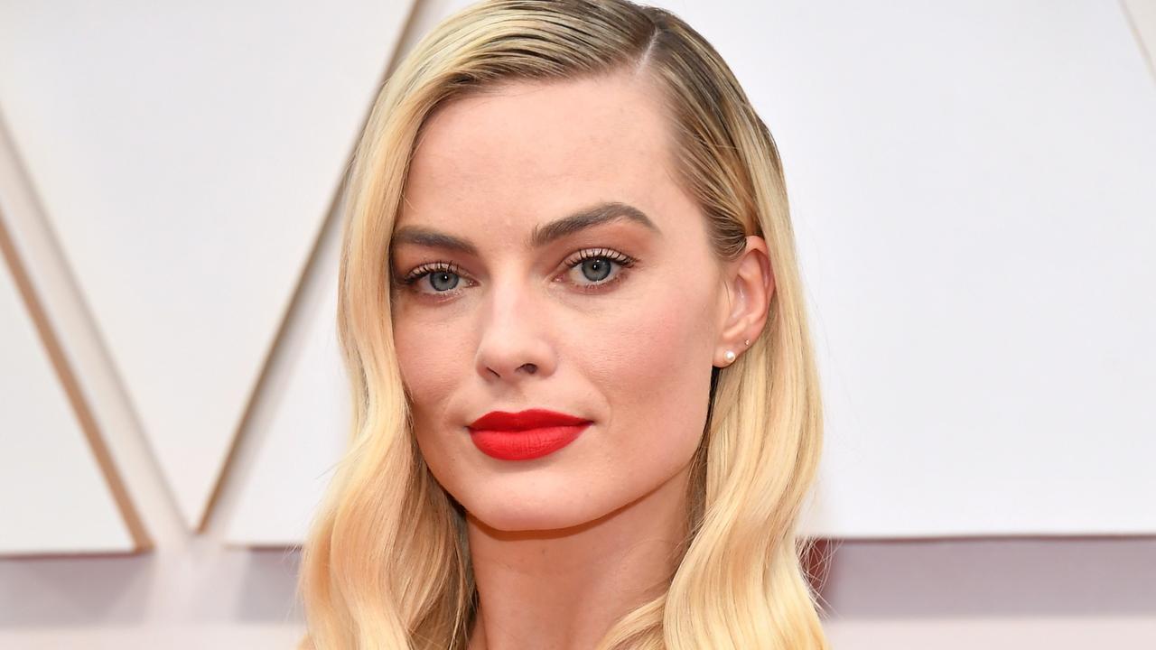 Margot Robbie's secret gesture to Neighbours cast revealed