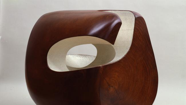 Barbara Hepworth’s Corinthos. 1954-1955, guarea wood and paint on wooden base, 104.1 x 106.7 x 101.6 cm. Credit © Tate. Barbara Hepworth © Bowness