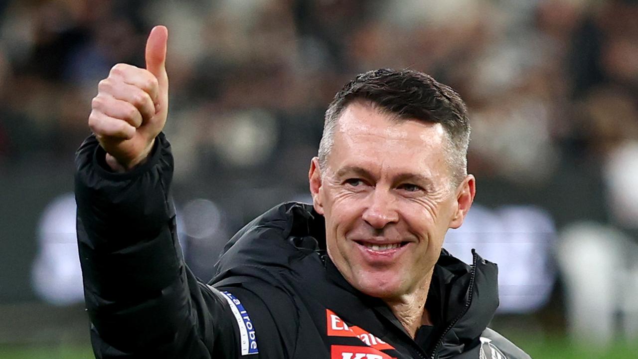 Charmed run gives Pies huge edge in premiership race