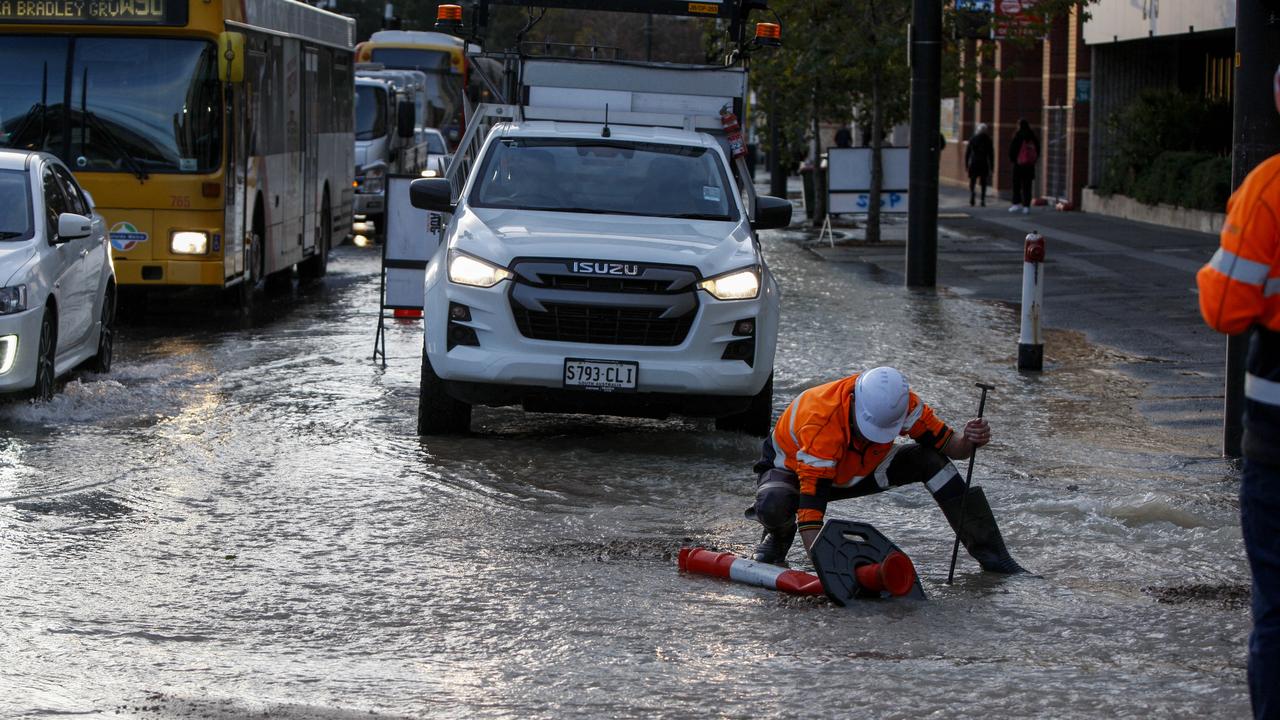 Traffic delays in on North Terrace and Frome Road after burst water