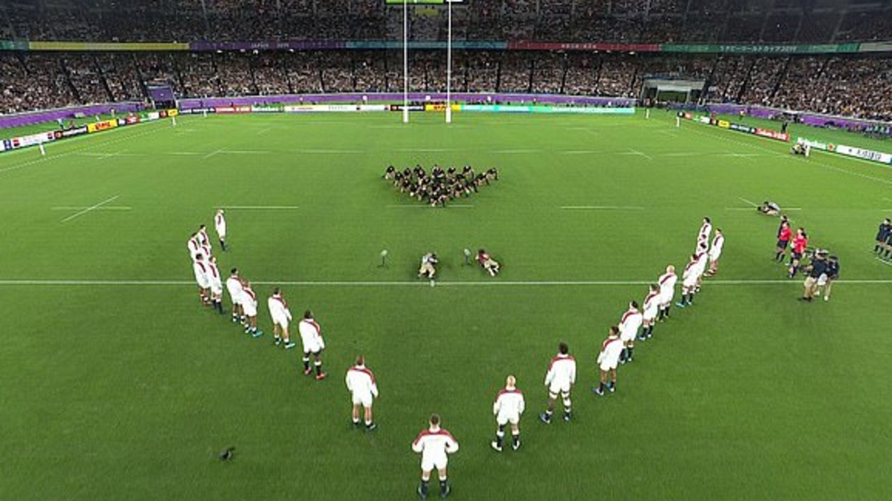 England formed a v-shape formation to face off the Haka.