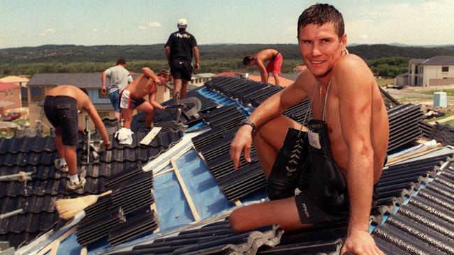 Troy Waters took on a job as roof tiler before making a boxing comeback in 1999.