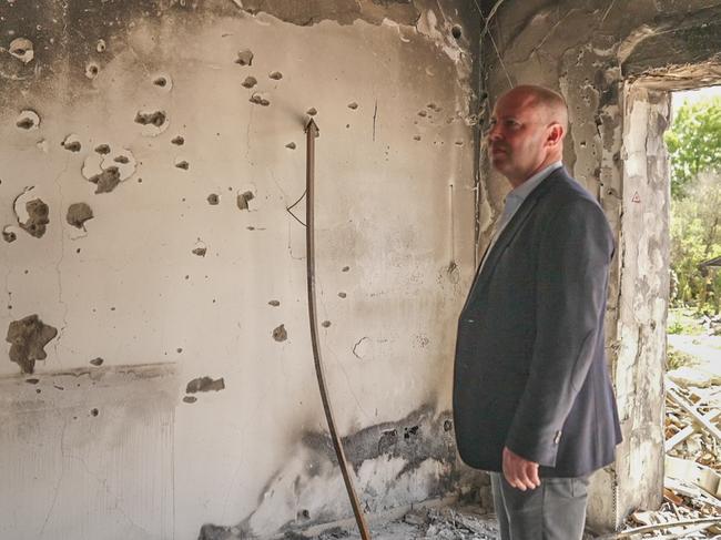 Josh Frydenberg in Be'eri Kibbutz in southern Israel.