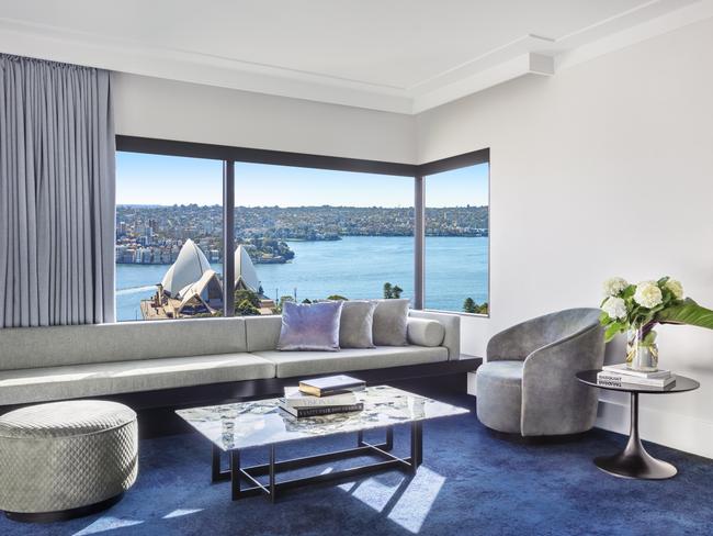 Living area in the Signature Harbour Suite.