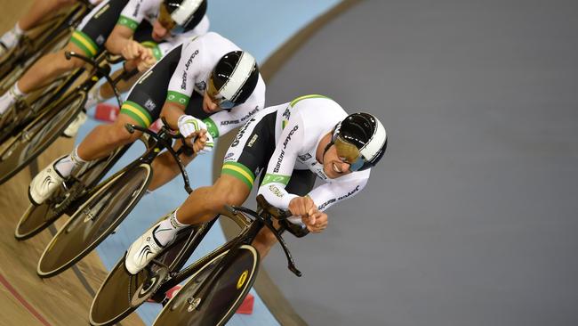 Team Australia compete in the Men's Team Pursuit round 1 during the 2016 Track Cycling World Championships at the Lee Valley VeloPark in London on March 3, 2016 / AFP / ERIC FEFERBERG