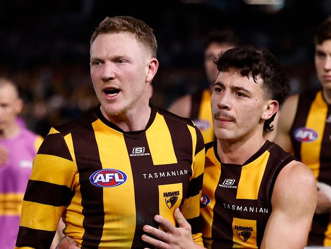 James Sicily clashes with Ken Hinkley post-match. Picture: Michael Willson/AFL Photos via Getty Images