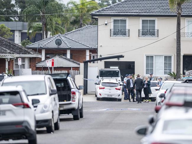 Thursday 28th April 2022: Police investigate the scene of the shooting at Greenacre. Picture: Darren Leigh Roberts